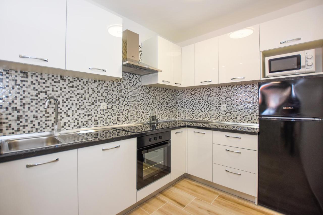 Apartmani Plazibat Mandre Extérieur photo